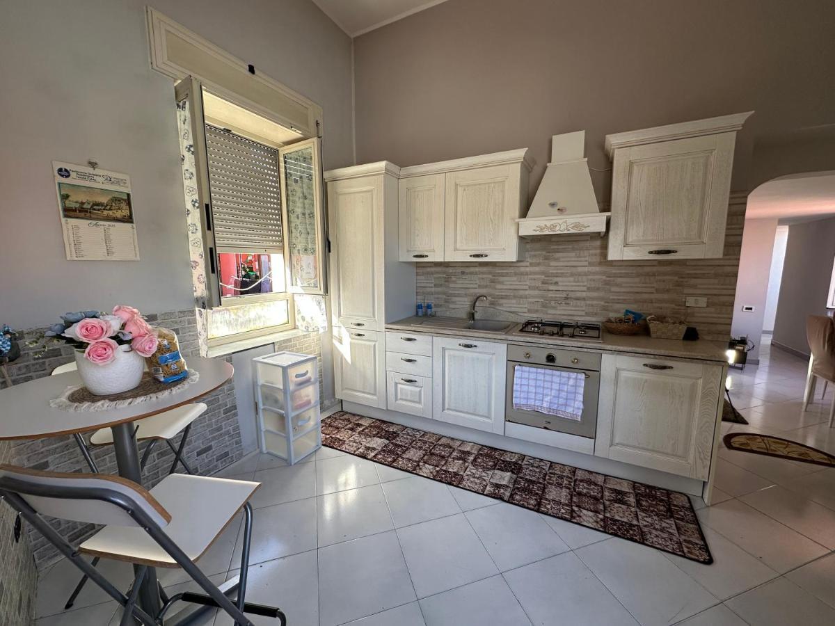 Scugnizzella Holiday House Leilighet Napoli Eksteriør bilde