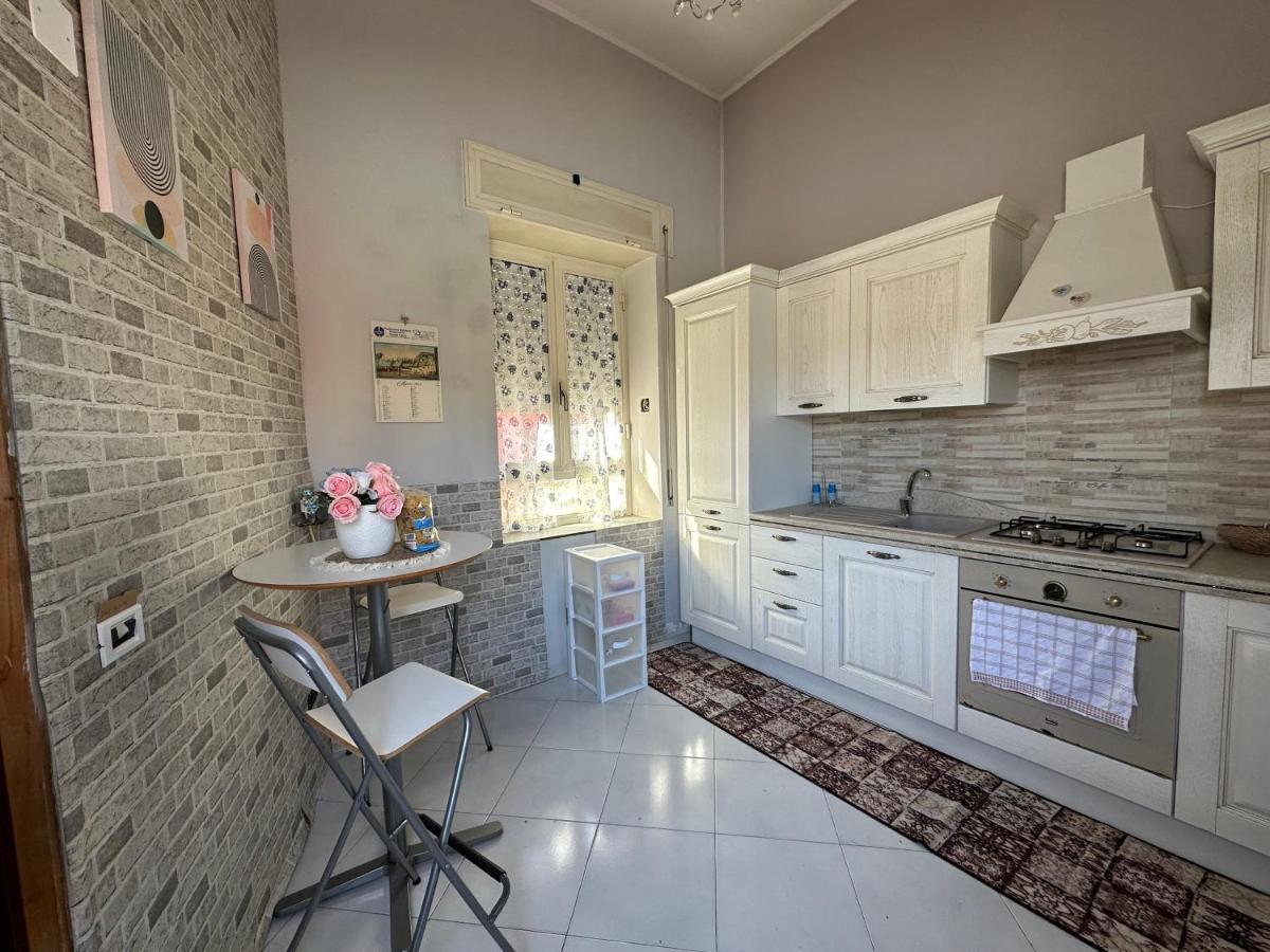 Scugnizzella Holiday House Leilighet Napoli Eksteriør bilde