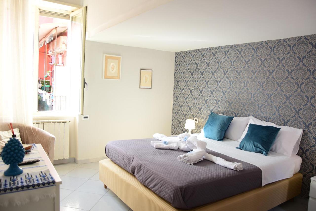 Scugnizzella Holiday House Leilighet Napoli Eksteriør bilde